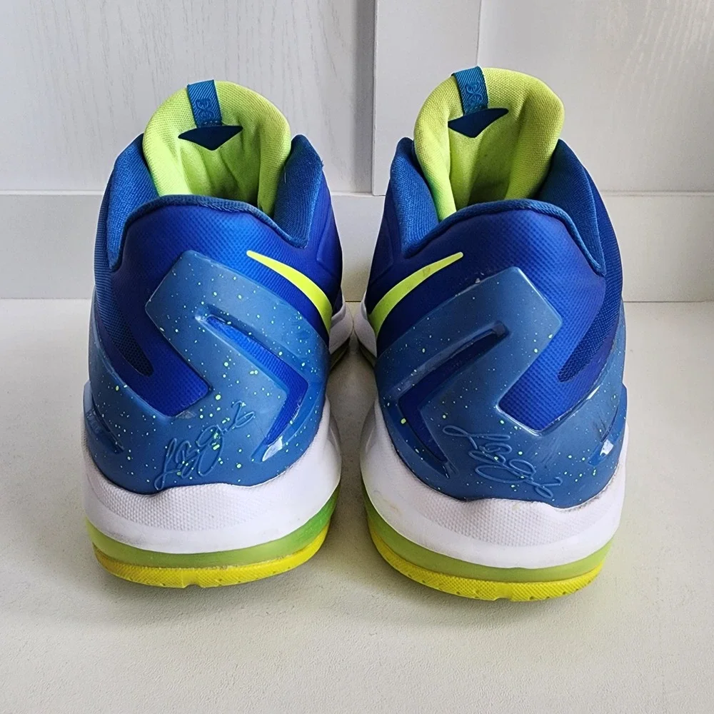 Nike LeBron 8 v/2 2011 Low Sprite Hyper Cobalt Volt White Mens Size 12